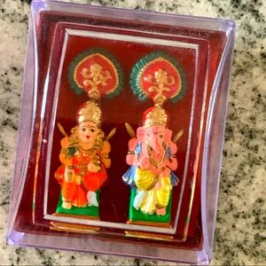Lakshmi and Ganesh small figurines (India)